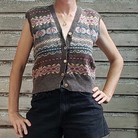 Vintage Sweaters - VTG Lambswool Sweater Vest